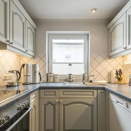 Holiday home Kurgartenstrasse, 158 Lubeck
